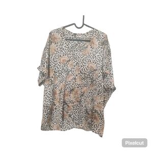 JODIFL Beige Floral & Leopard V-Neck Tunic